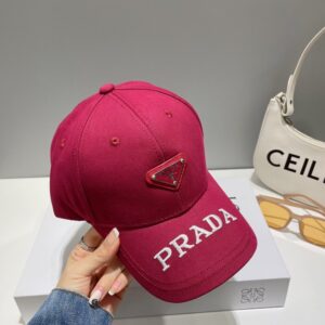 【AT2071】Prada プラダの新しい春夏モデルの大型ブランド刺繍ベースボールキャップは、新しいデザインで出荷されています。大手ブランドのアイテムはとてもおしゃれで、すぐに手に入れてください！