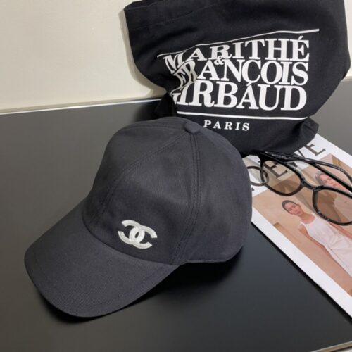 【AT2073】シャネルCHANELの新商品、野球帽、小さな香水のロゴがシンプルでクラシックです。おしゃれでカジュアルなデザイン。ランニングウェアの新商品。