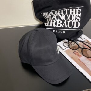 【AT2073】シャネルCHANELの新商品、野球帽、小さな香水のロゴがシンプルでクラシックです。おしゃれでカジュアルなデザイン。ランニングウェアの新商品。