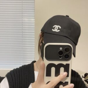 【AT2073】シャネルCHANELの新商品、野球帽、小さな香水のロゴがシンプルでクラシックです。おしゃれでカジュアルなデザイン。ランニングウェアの新商品。