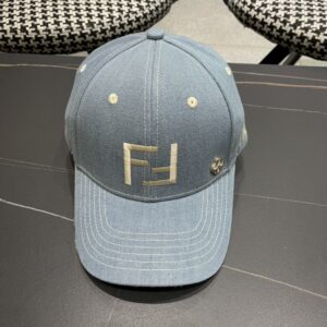 【AT2078】FENDIフェンディ 早秋の老花シリーズのベースボールキャップ🧢クラシックなFF中古アイテム、エレガントなコーディネートアイテム、クオリティが抜群です。