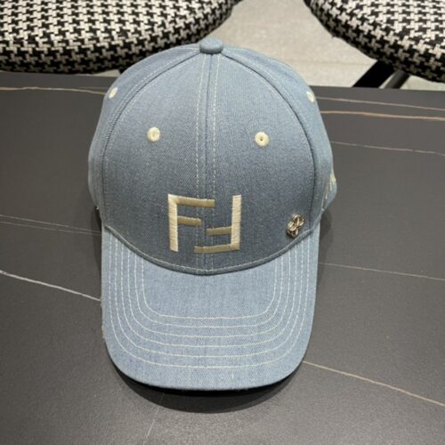 【AT2078】FENDIフェンディ 早秋の老花シリーズのベースボールキャップ🧢クラシックなFF中古アイテム、エレガントなコーディネートアイテム、クオリティが抜群です。