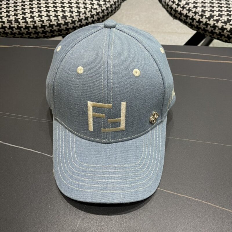 【AT2078】FENDIフェンディ 早秋の老花シリーズのベースボールキャップ🧢クラシックなFF中古アイテム、エレガントなコーディネートアイテム、クオリティが抜群です。
