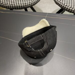 【AT2079】FENDIフェンディ 早秋の花柄シリーズのベースボールキャップ🧢、クラシックなFFロゴアイテム、品質の良いスタイリングアイテム、素晴らしい品質。