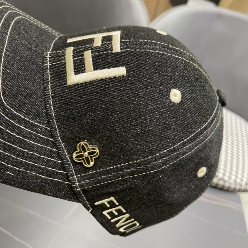 【AT2079】FENDIフェンディ 早秋の花柄シリーズのベースボールキャップ🧢、クラシックなFFロゴアイテム、品質の良いスタイリングアイテム、素晴らしい品質。