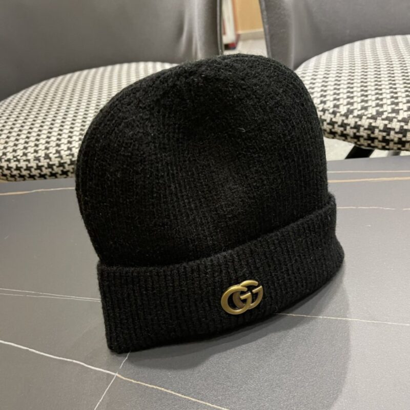 【AT2083】GUCCI（グッチ）のファッショナブルなフランス風ウールニット帽子は、冬に暖かさを保つためのストライプ柄のニット帽です。