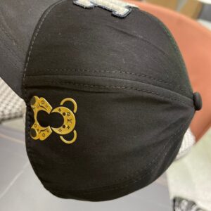 【AT2084】Louis Vuitton LV ルイ・ヴィトンの新しいLVベースボールキャップは、重い素材で作られており、男女問わず使える万能アイテムです！たくさん使えます！