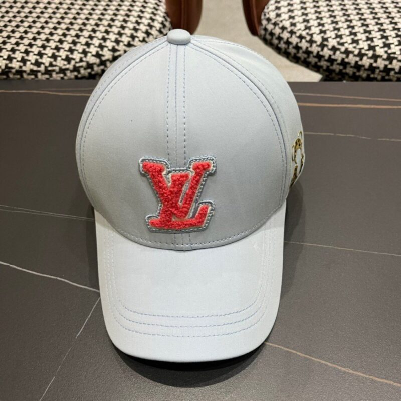 【AT2085】Louis Vuitton LV ルイ・ヴィトンの新しいLV野球帽、重厚な作りで合わせやすいデザイン🤗男女兼用！たくさん使えるアイテム！