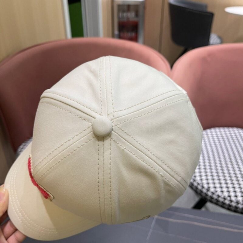 【AT2086】Louis Vuitton LV ルイ・ヴィトンの新しいLVベースボールキャップ、重労働で作られた万能アイテム🤗男女兼用！大量生産！