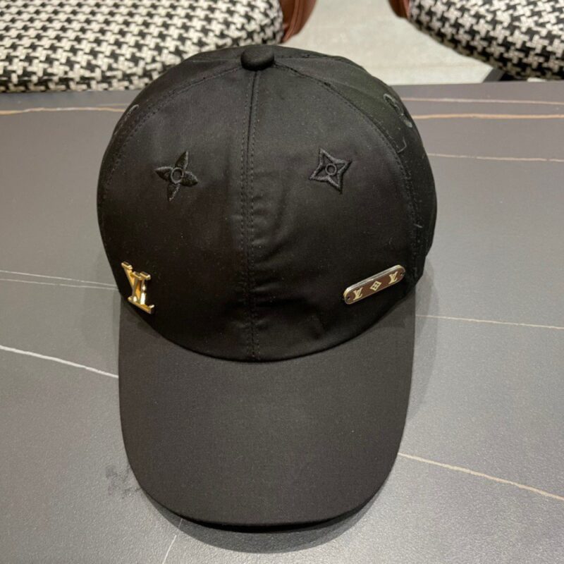 【AT2089】Louis Vuitton LV ルイ・ヴィトンのキャップ😍LV、シンプルで洗練された ベースボールキャップ🧢、個性的で精巧な刺繍デザイン、帽子の上部はまさに手に入れる価値があります。