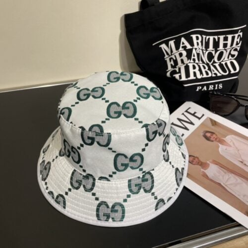【AT2092】GUCCIフィッシャーマンハット、公式ウェブサイトの新作、フィッシャーマンハットのオリジナル品質が熱く登場🔥🎩 手工芸が非常に精巧で、高級で上品な雰囲気！控えめな贅沢さ、持ち運びが便利！
