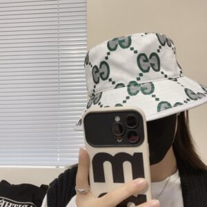 【AT2092】GUCCIフィッシャーマンハット、公式ウェブサイトの新作、フィッシャーマンハットのオリジナル品質が熱く登場🔥🎩 手工芸が非常に精巧で、高級で上品な雰囲気！控えめな贅沢さ、持ち運びが便利！