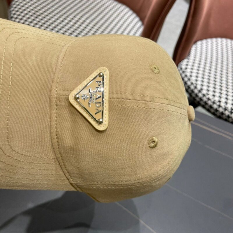 【AT2113】Pradaプラダ2024年モデルのキャップ、男女兼用のベースボールキャップ、高級なカスタムメイド、サイズ57cm。