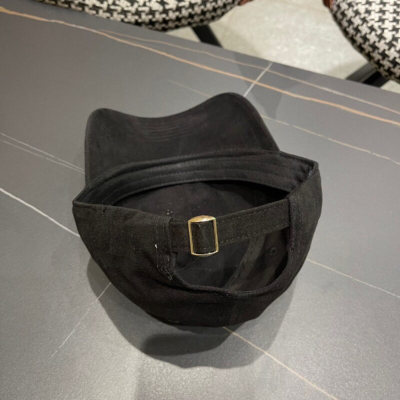 【AT2116】Pradaプラダ2024新しいキャップ、男女兼用のベースボールキャップ、高級オーダーメイド、頭周り57cm