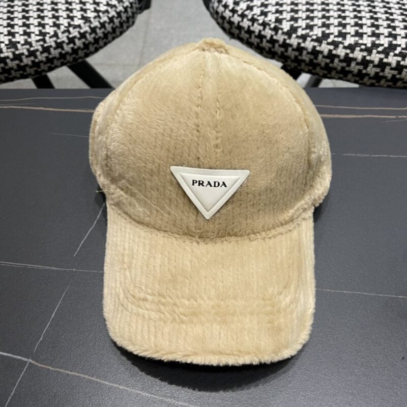 【AT2118】Prada プラダ2024年秋のベースボールキャップは、キャップの形状は紹介する必要がありません。夏の布地を買ったことがある人なら誰でもその素晴らしさを知っていることでしょう！