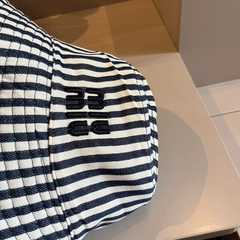 【AT2123】miumiuの新しいフィッシャーマンハット、男女兼用、頭囲57cm前後