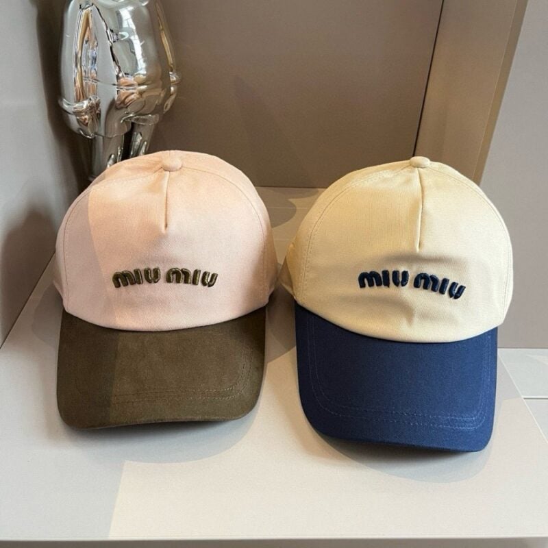 【AT2126】miumiu公式のベースボールキャップ、キャンバスキャップ、頭囲57cm