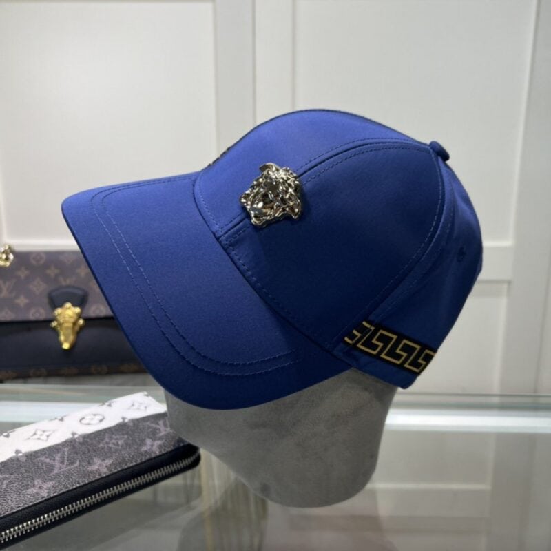【AT2127】Versaceのクラシックな野球帽、クラシックな刺繍でシンプルかつエレガント、ファッショナブルでカジュアルなデザイン。 新作ランニングアイテム。