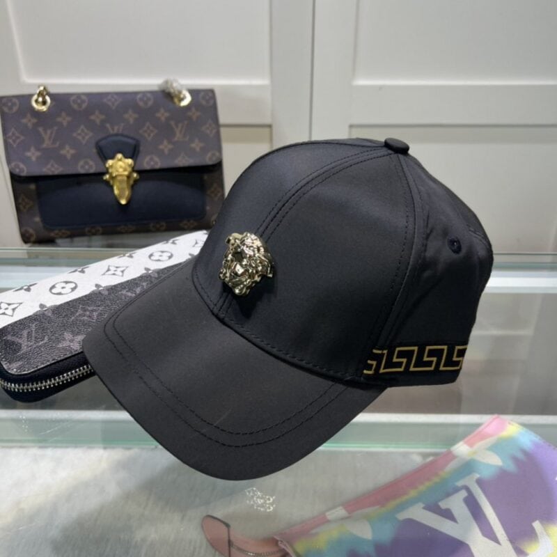 【AT2127】Versaceのクラシックな野球帽、クラシックな刺繍でシンプルかつエレガント、ファッショナブルでカジュアルなデザイン。 新作ランニングアイテム。