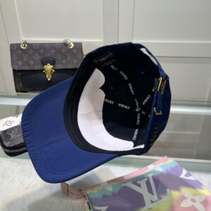 【AT2127】Versaceのクラシックな野球帽、クラシックな刺繍でシンプルかつエレガント、ファッショナブルでカジュアルなデザイン。 新作ランニングアイテム。