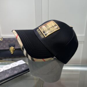 【AT2131】Burberry バーバリーのオリジナル野球帽、クラシックなBTモデルのシンプルな刺繍新商品、とても気に入っています🥰自分用の野球帽で、防塵袋付きです