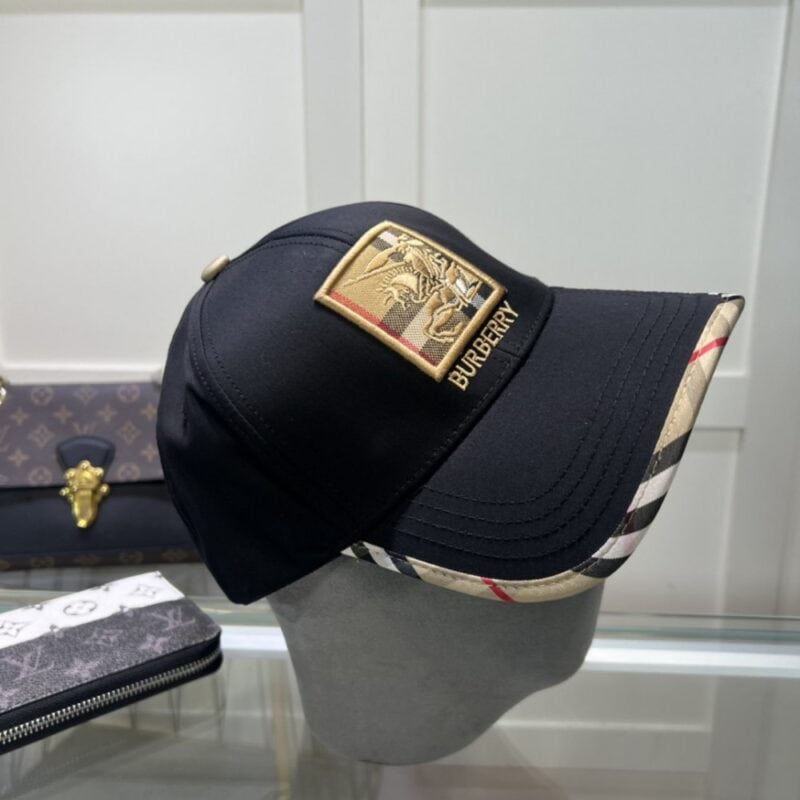 【AT2131】Burberry バーバリーのオリジナル野球帽、クラシックなBTモデルのシンプルな刺繍新商品、とても気に入っています🥰自分用の野球帽で、防塵袋付きです