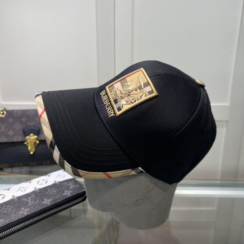 【AT2131】Burberry バーバリーのオリジナル野球帽、クラシックなBTモデルのシンプルな刺繍新商品、とても気に入っています🥰自分用の野球帽で、防塵袋付きです