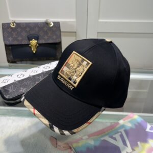 【AT2131】Burberry バーバリーのオリジナル野球帽、クラシックなBTモデルのシンプルな刺繍新商品、とても気に入っています🥰自分用の野球帽で、防塵袋付きです