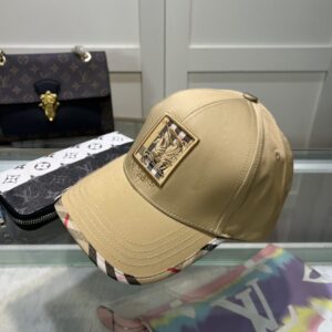 【AT2132】Burberryのオリジナルベースボールキャップ、クラシックなBTシンプルな刺繍オリジナル新製品、とてもお気に入りのベースボールキャップです🥰、キャップを自分用に保管し、防塵袋付き。