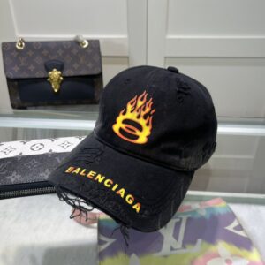 【AT2135】Balenciaga公式ウェブサイトの新商品　バレンシアガの最新ウィンターキャップ