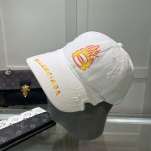 【AT2136】Balenciaga公式サイト新作　バレンシアガの新しいキャップ