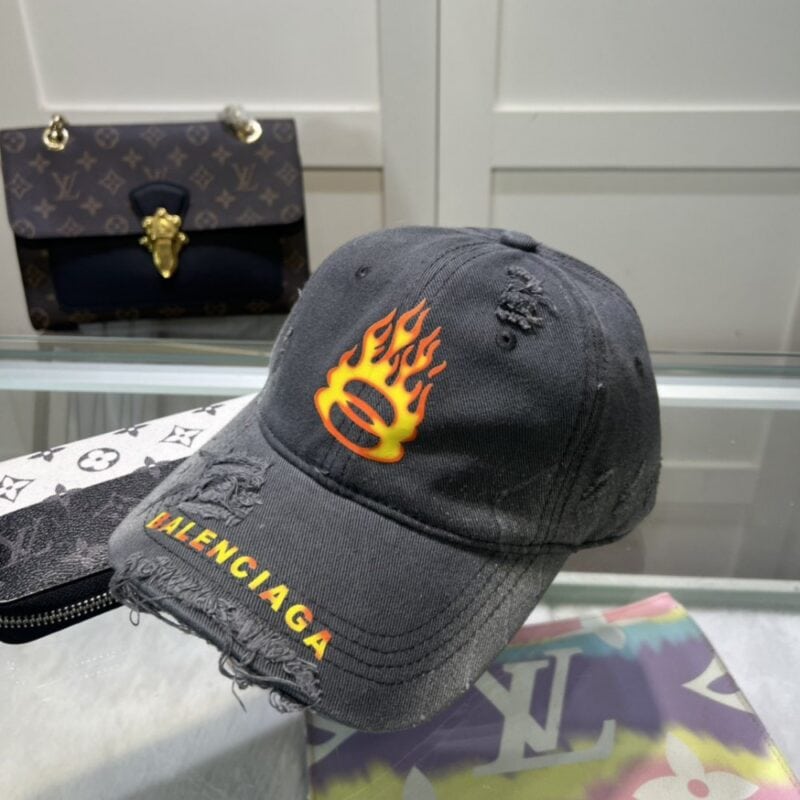 【AT2138】Balenciaga公式サイト 新作 パリジェンヌの最新野球帽