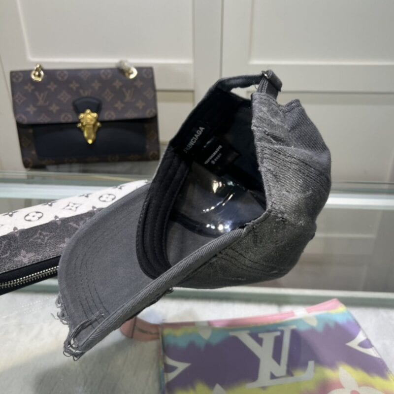 【AT2138】Balenciaga公式サイト 新作 パリジェンヌの最新野球帽