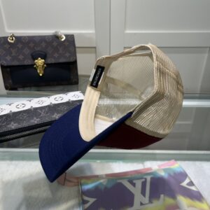 【AT2141】Balenciagaオフィシャルサイトの新作、バレンシアガの新しいベースボールキャップ、即座に出荷可能🧢シンプルなメッシュキャップ