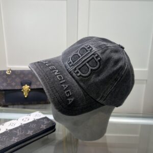 【AT2145】Balenciaga公式ウェブサイトの新商品。バレンシアガの新しいベースボールキャップ。在庫があるので、すぐに発送します🧢シンプルでスタイリッシュでとてもかわいい帽子！カップル用！
