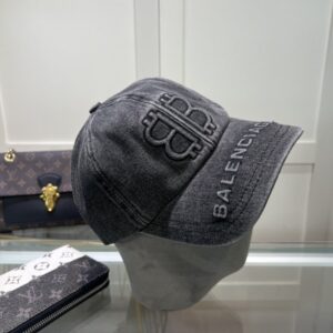 【AT2145】Balenciaga公式ウェブサイトの新商品。バレンシアガの新しいベースボールキャップ。在庫があるので、すぐに発送します🧢シンプルでスタイリッシュでとてもかわいい帽子！カップル用！