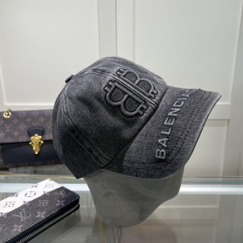 【AT2145】Balenciaga公式ウェブサイトの新商品。バレンシアガの新しいベースボールキャップ。在庫があるので、すぐに発送します🧢シンプルでスタイリッシュでとてもかわいい帽子！カップル用！
