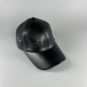 【AT2152】Celine セリーヌの新しいレザーベースボールキャップ。朝早く出勤する人に必須アイテムです。幅広いつばデザインで、顔を小さく見せます。洗練されたロゴで質感が満載です。