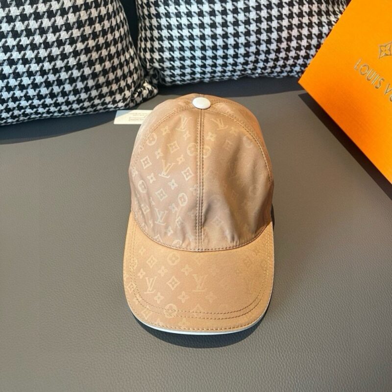 【AT2178】LV (Louis Vuitton) この新製品はボックスと布袋が付いています。LVルイヴィトンの新しい野球帽は、ダークな模様のプリント、オックスフォード生地と上質な牛革を使用しており、純綿の裏地で軽く通気性があります！品質は抜群で、基本的な頭囲は56センチ、ベルクロで調整可能です。