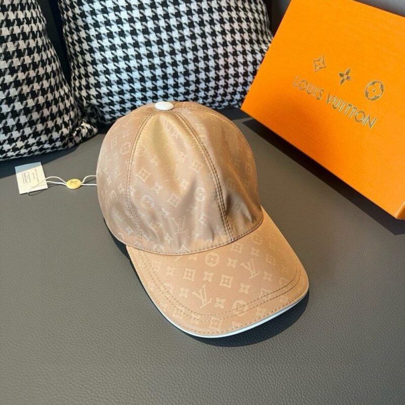 【AT2178】LV (Louis Vuitton) この新製品はボックスと布袋が付いています。LVルイヴィトンの新しい野球帽は、ダークな模様のプリント、オックスフォード生地と上質な牛革を使用しており、純綿の裏地で軽く通気性があります！品質は抜群で、基本的な頭囲は56センチ、ベルクロで調整可能です。