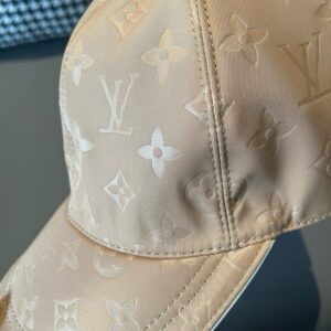 【AT2180】LV (Louis Vuitton) 新しい出荷！ボックスと布袋が付いていますLVルイ・ヴィトン、新しい野球帽、ダークウェーブプリント、オックスフォード生地+最上級牛革、純綿裏地、軽量通気性が良い！質は最高です、基本的な頭囲は56、パッチが調整可能です。
