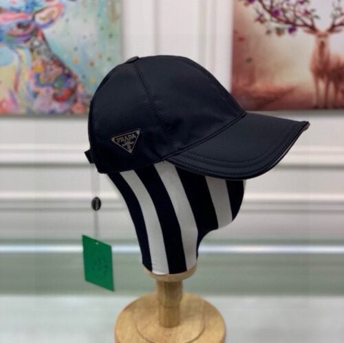 【AT2186】Prada 火をつけてダウントリアングルの四色出荷！箱や布バッグ付き、プラダのクラシックベースボールキャップ、クラシックな逆三角形の金属ロゴ、オックスフォード生地+最上級牛革で、軽く通気性抜群！質は抜群で、基本サイズは56で、パッチで調整可能。