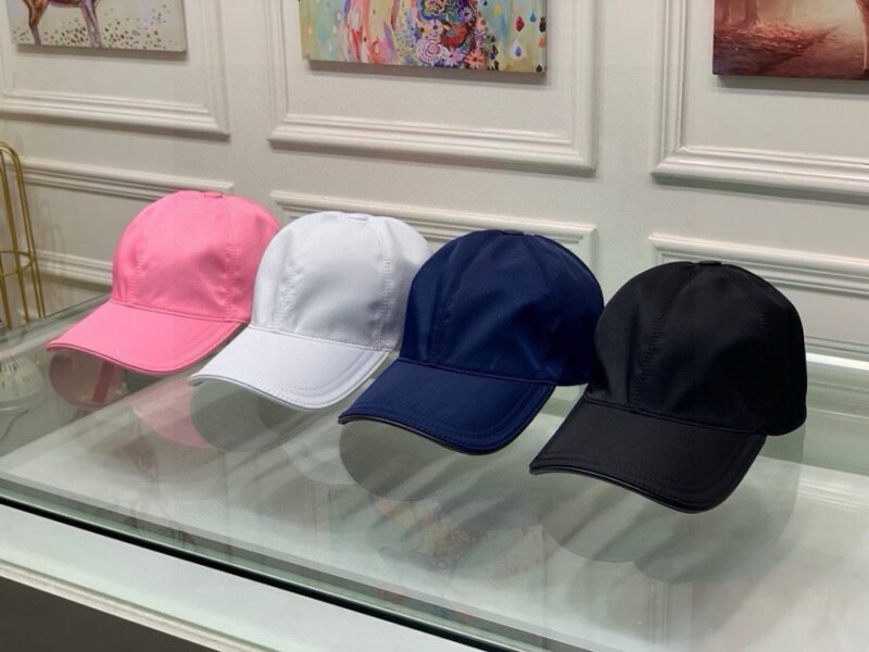 【AT2187】火炎を帯びた逆三角形の４色出荷！ ボックス＆バッグ付き、Pradaのクラシックなベースボールキャップ、クラシックな逆三角形の金属ロゴ、オックスフォード生地+最上級牛革、軽くて通気性があります！ 超優れた品質、基本的な頭周り56、パッチ調節可能。