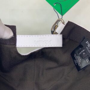 【AT2188】Prada 火爆なダウンベースボールキャップ4色入り！ボックスと布バッグ付き、プラダのクラシックなベースボールキャップ、クラシックな逆三角形の金属のロゴ、オックスフォード生地+最上級牛革、軽量で通気性があります！品質は最高で、基本的なヘッドサイズは56、パッチで調整可能