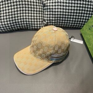 【AT2193】Gucci ボックスと布袋には付属しており、帆布素材と最上級の牛革で作られているため、軽く通気性があります！実物撮影で、四季に合わせて男女問わず使えます。基本的なヘッドサイズは56で、パッチを調整できます。