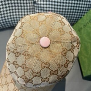 【AT2193】Gucci ボックスと布袋には付属しており、帆布素材と最上級の牛革で作られているため、軽く通気性があります！実物撮影で、四季に合わせて男女問わず使えます。基本的なヘッドサイズは56で、パッチを調整できます。