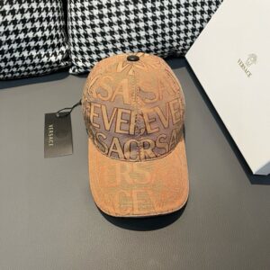 【AT2204】爆買い出荷中！VERSACE（ヴェルサーチ）の新作ベースボールキャップ、専用包装布袋付き、専門店布地＋上質牛革、パッチ調整可能、4色が人気販売中。