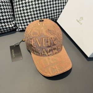 【AT2204】爆買い出荷中！VERSACE（ヴェルサーチ）の新作ベースボールキャップ、専用包装布袋付き、専門店布地＋上質牛革、パッチ調整可能、4色が人気販売中。