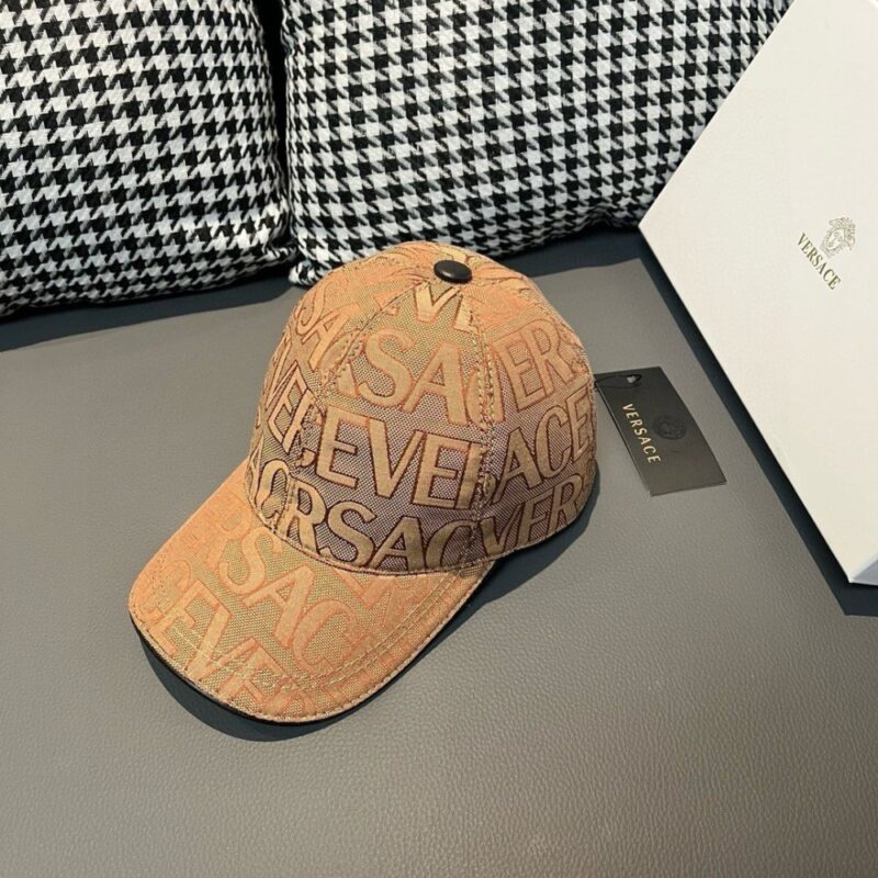 【AT2204】爆買い出荷中！VERSACE（ヴェルサーチ）の新作ベースボールキャップ、専用包装布袋付き、専門店布地＋上質牛革、パッチ調整可能、4色が人気販売中。