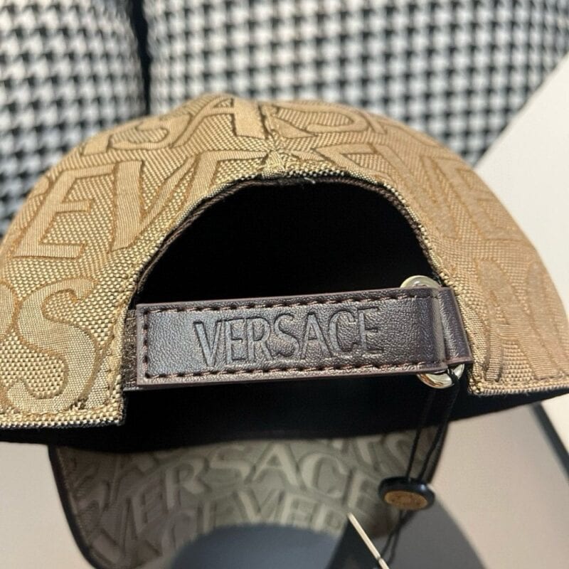 【AT2205】爆発的な販売！パッケージング布袋付き、VERSACE（ヴェルサーチ）の新しい野球帽、カウンター生地+牛革、パッチ調節可能、4色販売中。